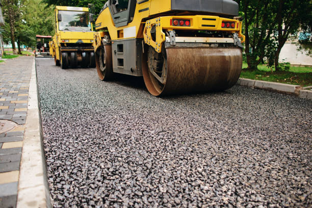 Best Driveway Pavers Near Me  in Lomira, WI